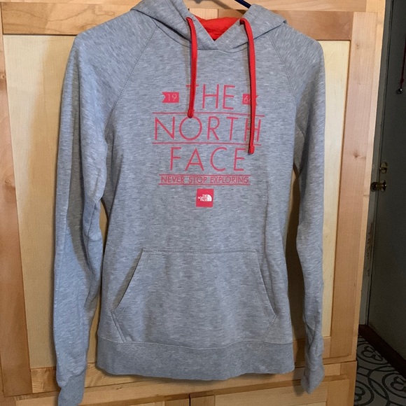 The North Face hoodie. Size small - Picture 1 of 5